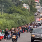 Caravana de Migrantes Parte de Chiapas hacia la Ciudad de México