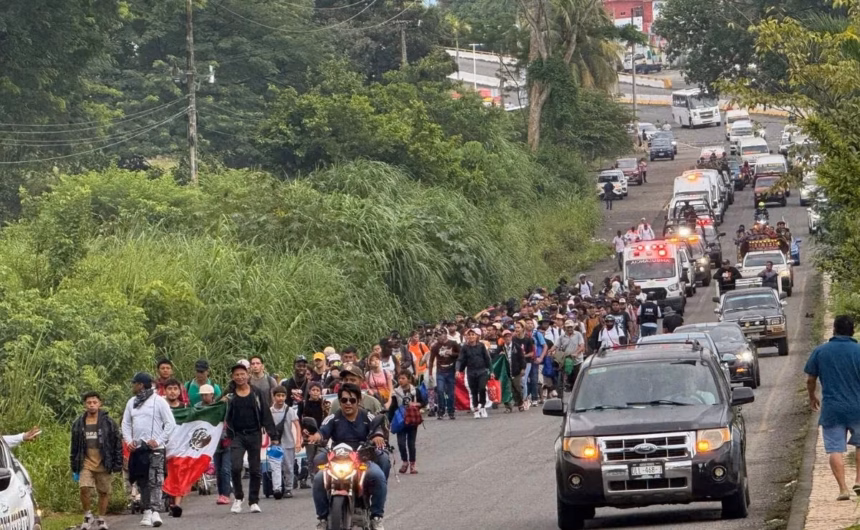 Caravana de Migrantes Parte de Chiapas hacia la Ciudad de México