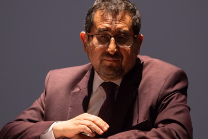 Locatarios de mercados preparan marcha contra César Cravioto en CDMX