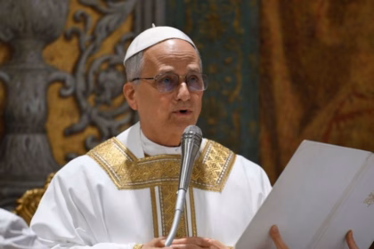 Papa León XIV canta "Cielito Lindo" en Vaticano y llama a la paz