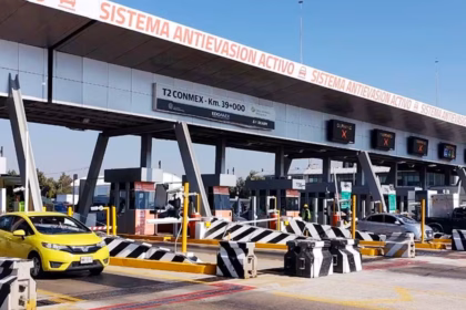 Tráfico en Autopista México-Querétaro en 7 de agosto