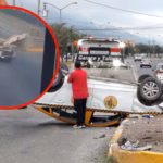 Accidente Santa Catarina: Captan volcadura de taxi y vehículo particular