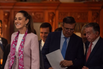 Sheinbaum anuncia inversión de más de 12 mil millones en sector farmacéutico
