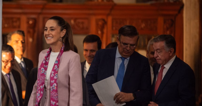 Sheinbaum anuncia inversión de más de 12 mil millones en sector farmacéutico