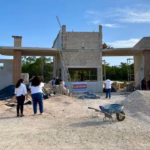 Riesgo comercial en las avenidas Huayacán y 135 en Cancún