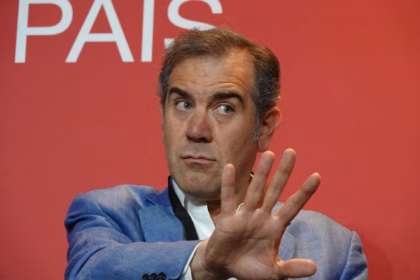 Lorenzo Córdova denuncia venganza política de la 4T por mención en libros de texto