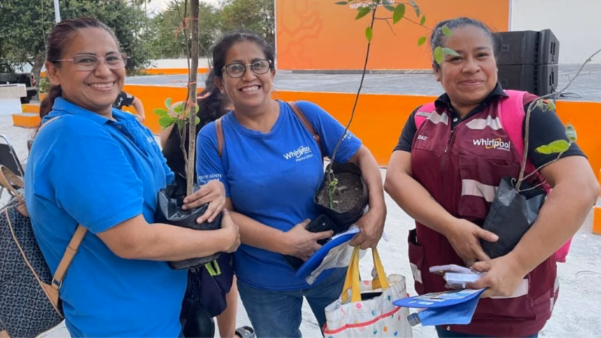 Lanzan estrategia 'Ayudamos' para acercar servicios a colonias de Nuevo León
