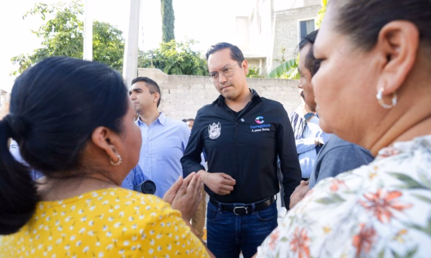 Corregidora entrega obra de urbanización en calle Miguel Hidalgo