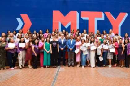 Monterrey gradúa a 100 mujeres en Academia de Emprendedoras