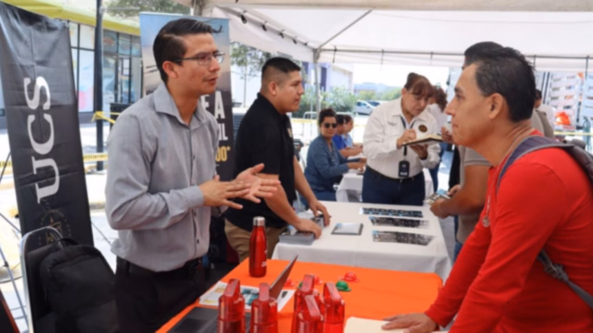 Feria Nacional del Empleo en Santa Catarina ofrece mil vacantes