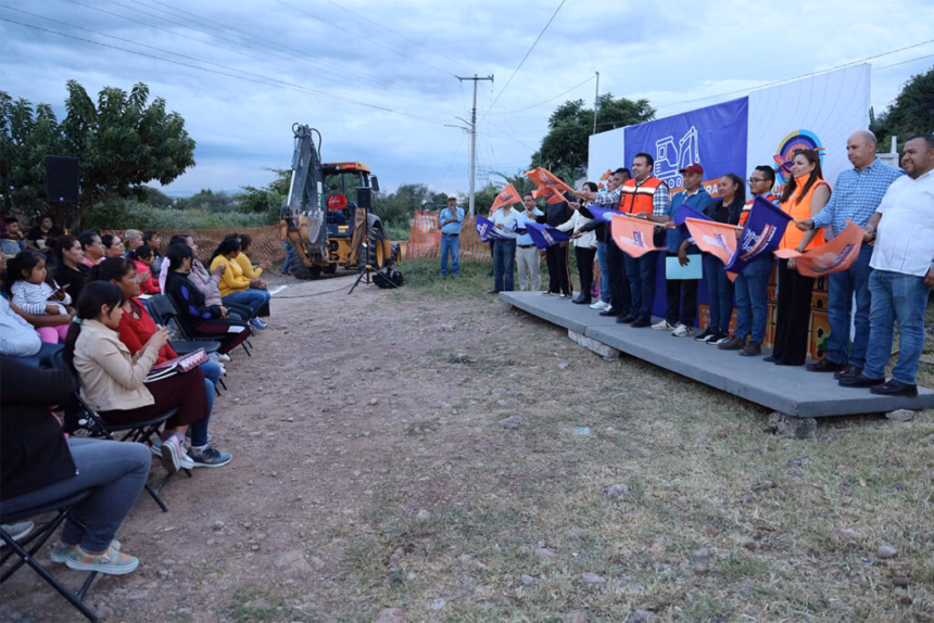 Inicio de obras en La Zorra y La Peñuela, Colón