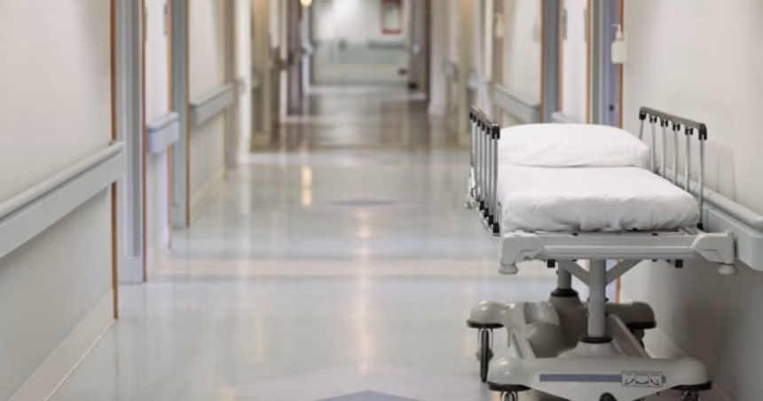 Más de 857,000 hogares en México cayeron en pobreza por gastos médicos