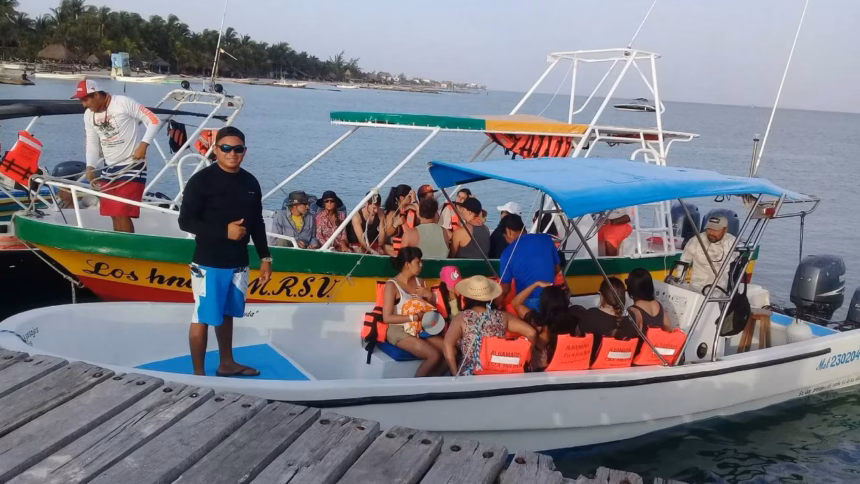 Baja temporada de avistamiento del tiburón ballena en Quintana Roo