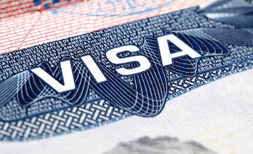 Estados Unidos actualiza requisitos de visa para menores y mayores
