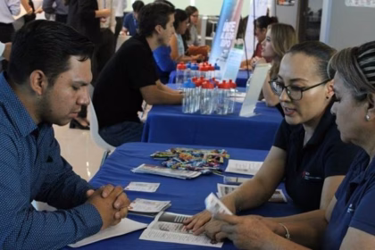 Universidad Politécnica realiza feria de estadías con 15 empresas